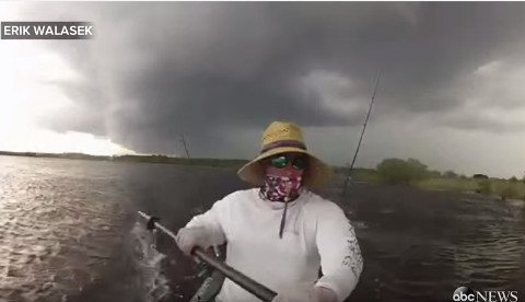 kayak-storm
