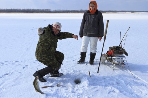 How to pick the best line for your style of ice-fishing • Outdoor